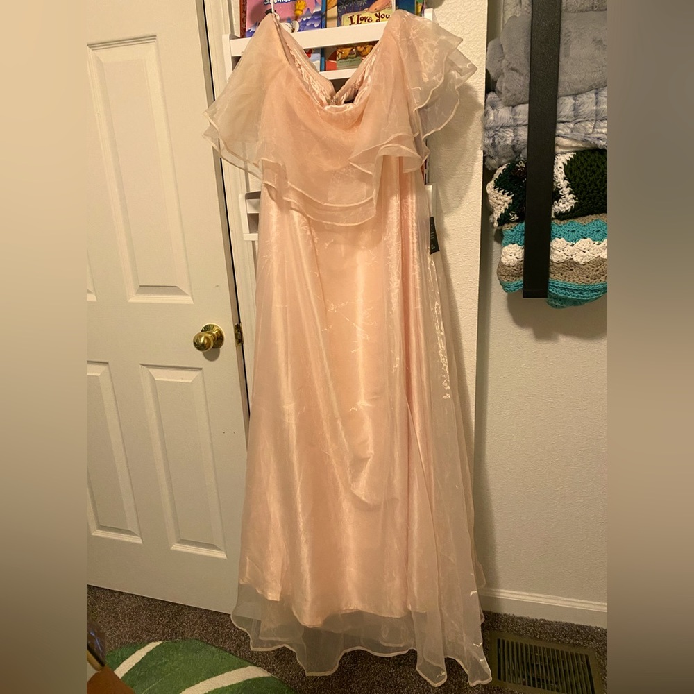 Lulus formal dress